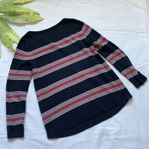 🌟Tommy Hilfiger Stripped Sweater🌟 - Picture 7 of 11